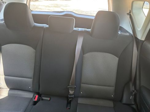 Used 2025 Kia Soul LX w/ LX Technology Package FWD image 37