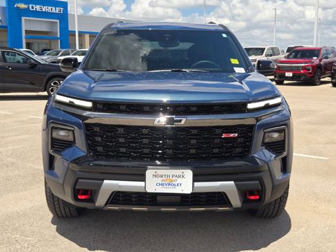 Used 2026 Chevrolet Traverse Z71 w/ Enhanced Driving Package AWD/4WD image 8