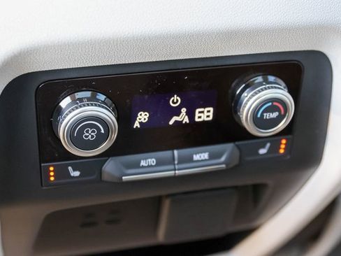 New 2026 GMC Acadia Denali w/ Super Cruise Package image 16