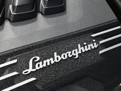 Used 2022 Lamborghini Urus image 59