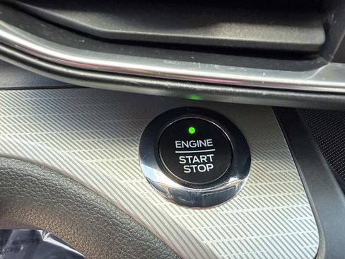 Used 2020 Ford Explorer XLT w/ Equipment Group 202A image 35