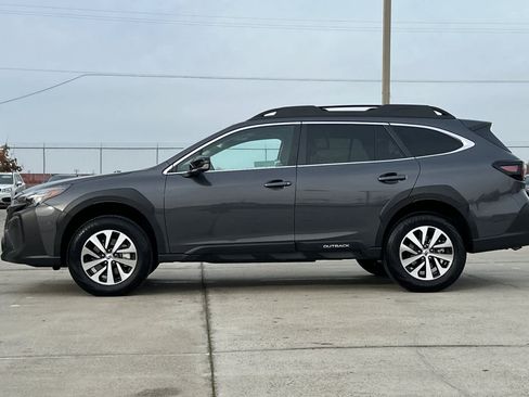Certified 2025 Subaru Outback Premium image 6