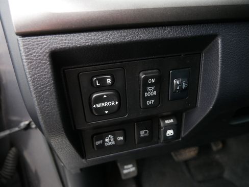 Used 2019 Toyota Tundra SR5 w/ TRD Off Road Package AWD/4WD image 23