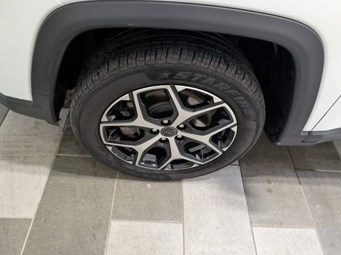 Used 2025 Jeep Compass Limited AWD/4WD image 7