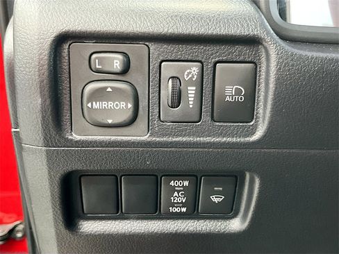 Used 2022 Toyota 4Runner SR5 Premium image 10