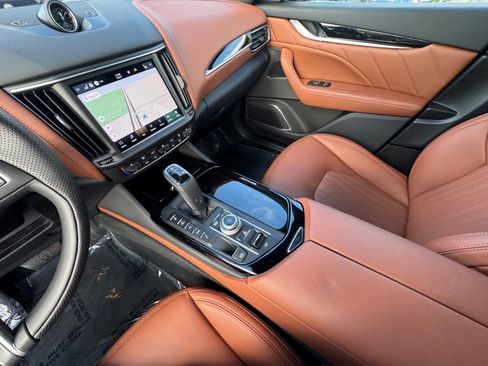 Used 2022 Maserati Levante GT image 24
