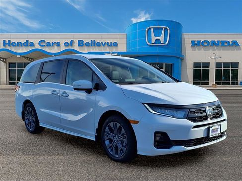 New 2026 Honda Odyssey Touring image 11