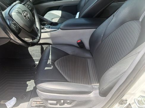 Used 2024 Toyota Camry SE FWD image 12