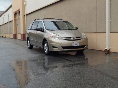 Used 2007 Toyota Sienna LE