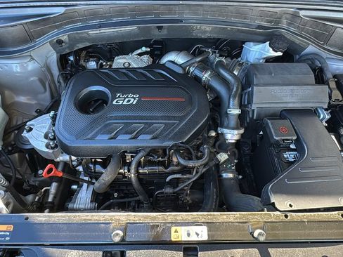 Used 2017 Hyundai Santa Fe Sport FWD image 25