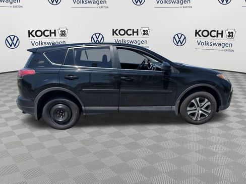 Used 2018 Toyota RAV4 LE w/ Carpet Mat Package AWD/4WD image 9