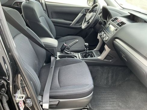 Used 2017 Subaru Forester 2.5i image 18