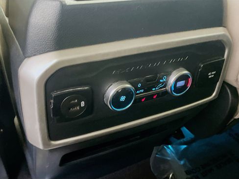 Used 2023 Ford Expedition Max Limited image 17