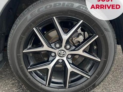 Used 2016 Toyota RAV4 SE AWD/4WD image 14