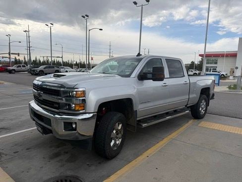 Used 2017 Chevrolet Silverado 3500 LT w/ LT Convenience Package image 2