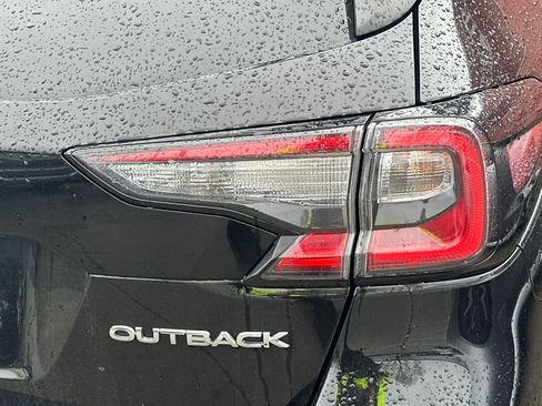 Used 2025 Subaru Outback Premium image 7