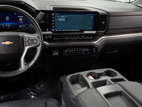 Used 2023 Chevrolet Silverado 1500 LT AWD/4WD image 14