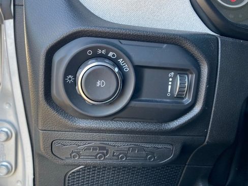 Used 2024 Jeep Wrangler Sport S image 14