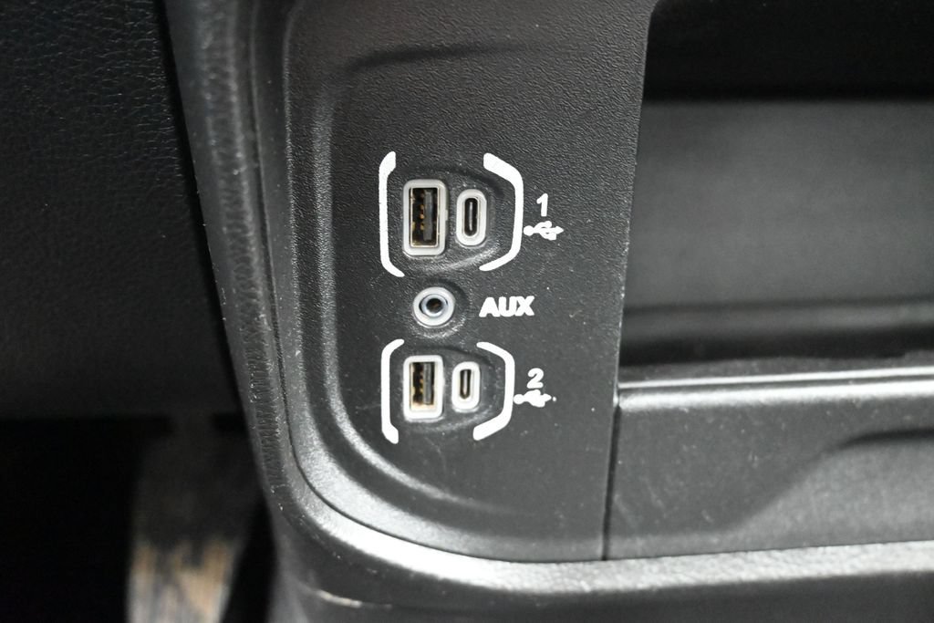 Used 2024 RAM 2500 Big Horn w/ Off Road Package AWD/4WD image 16