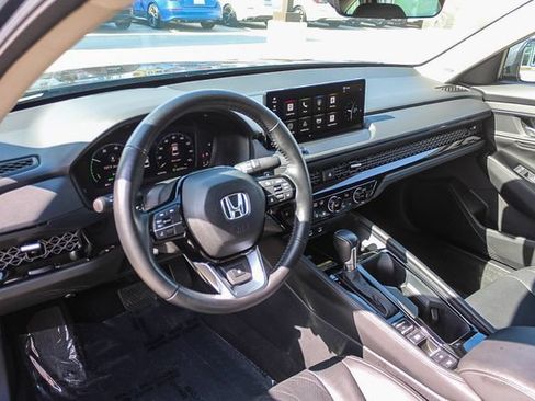Used 2025 Honda Accord Touring image 24
