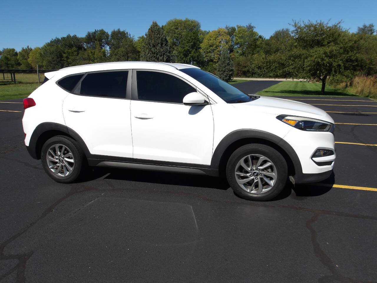 Used 2016 Hyundai Tucson SE w/ Option Group 02 FWD image 9