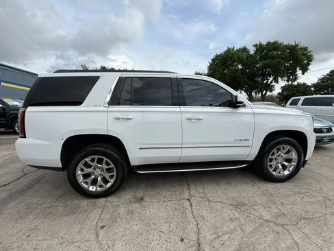 Used 2017 GMC Yukon SLT w/ Open Road Package image 8