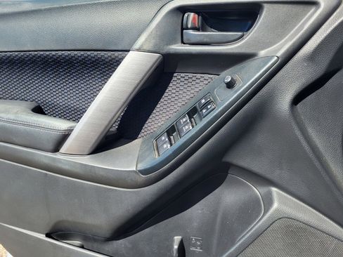 Used 2017 Subaru Forester 2.5i w/ Alloy Wheel Package image 14