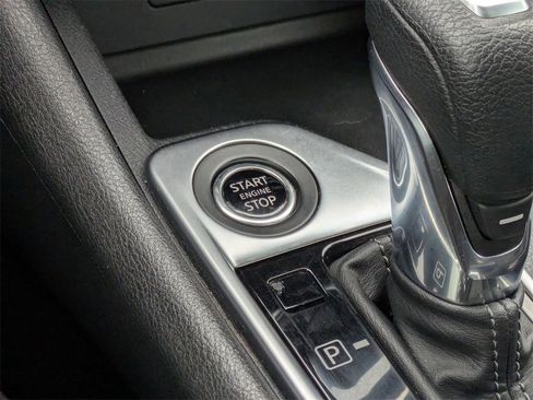 Used 2022 Nissan Sentra SV w/ Trunk Package image 27