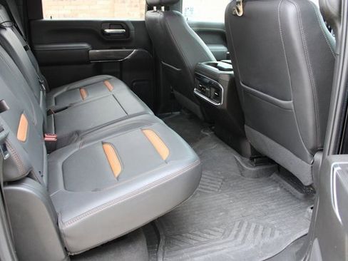 Used 2022 GMC Sierra 2500 AT4 w/ AT4 Preferred Package image 18