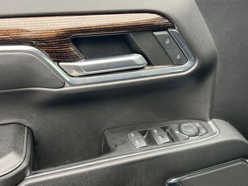 Used 2023 GMC Sierra 1500 Elevation image 13