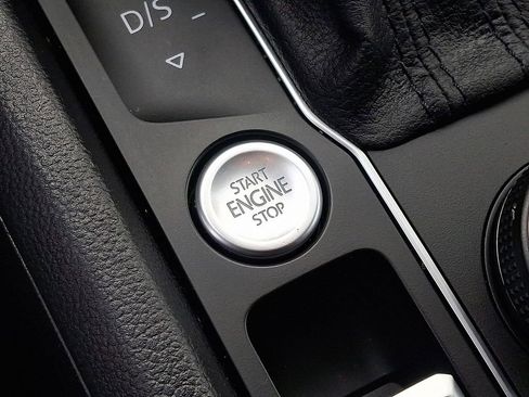 Used 2019 Volkswagen Atlas SE w/ Towing Package image 25