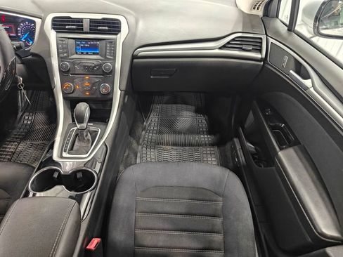 Used 2014 Ford Fusion SE FWD image 24