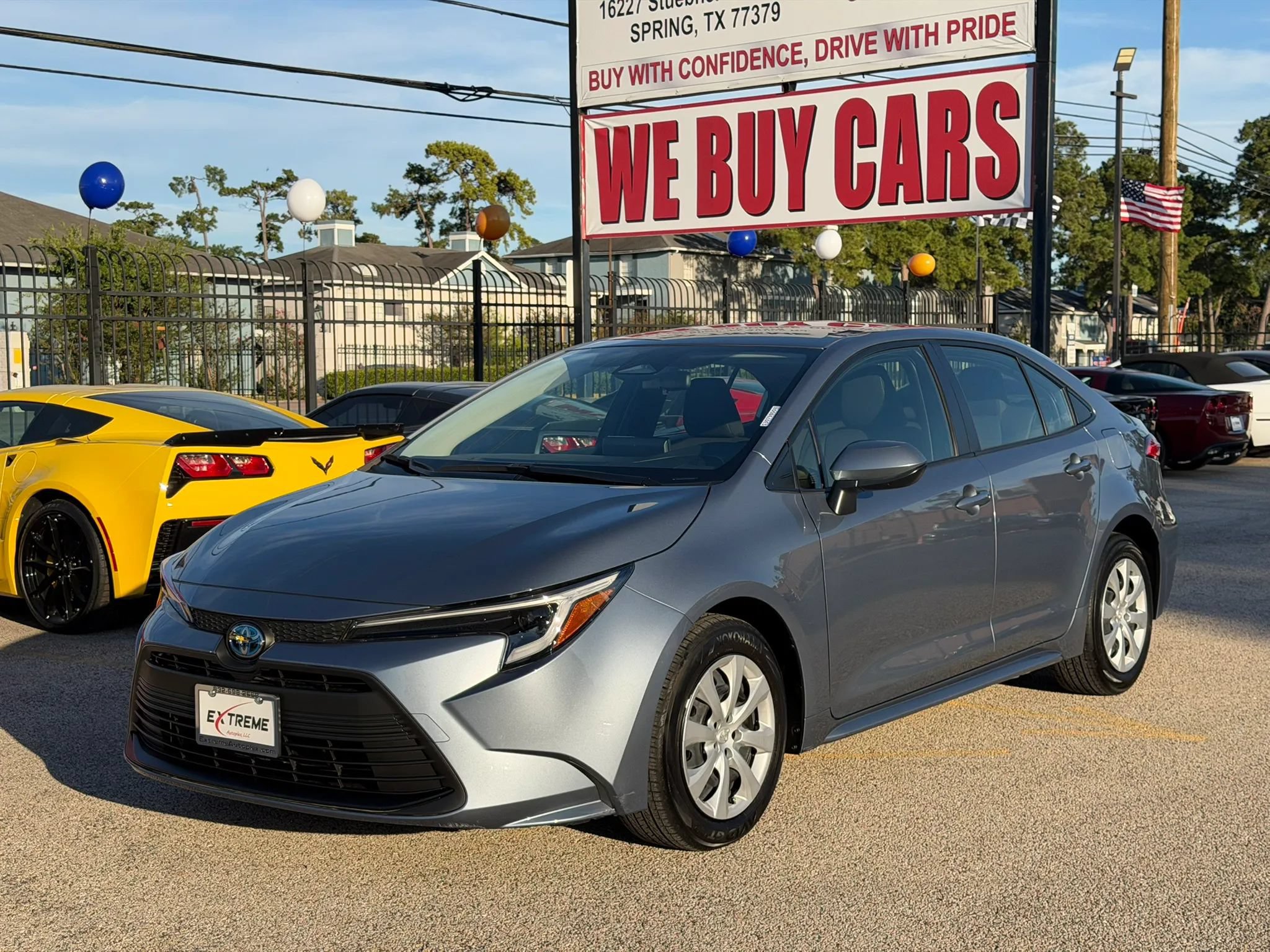Used 2025 Toyota Corolla LE FWD image 4