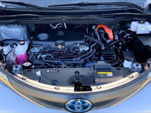 Certified 2024 Toyota Sienna XLE Woodland Edition AWD/4WD image 31