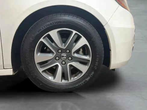 Used 2015 Honda Odyssey Touring Elite image 26