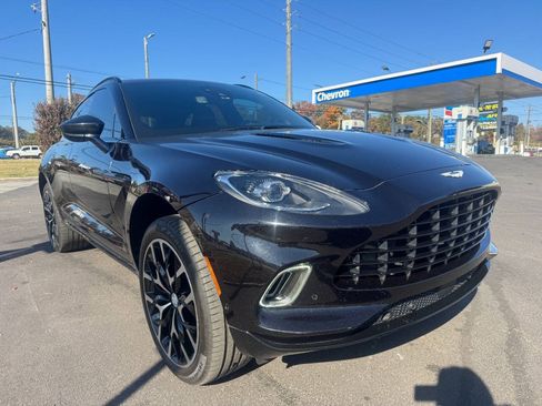 Used 2021 Aston Martin DBX AWD/4WD image 7