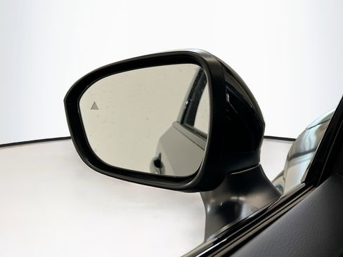 Used 2024 Nissan Ariya AWD image 16
