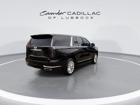 Used 2025 Cadillac Escalade ESV Luxury w/ LPO, Floor Liner Package AWD/4WD image 9