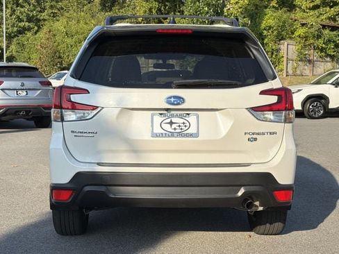 Used 2024 Subaru Forester Premium AWD/4WD image 4