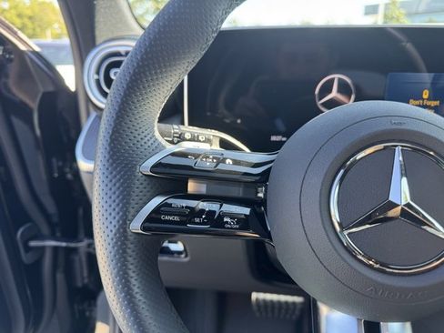 Used 2025 Mercedes-Benz GLC 350e 4MATIC image 13