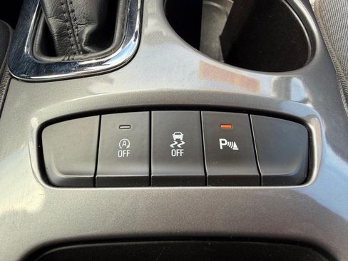 Used 2019 Chevrolet Cruze LT w/ Convenience Package FWD image 32