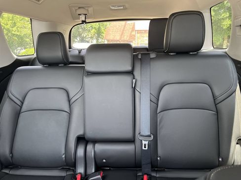 Used 2025 Nissan Pathfinder SL AWD/4WD image 22