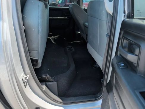 Used 2019 RAM 1500 Express w/ Express Value Package AWD/4WD image 23