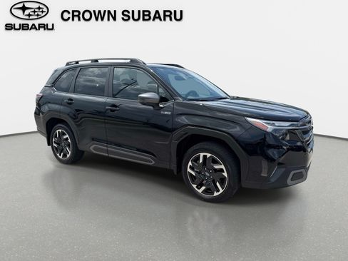 Used 2025 Subaru Forester Limited AWD/4WD image 2