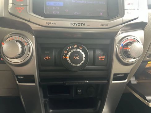 Used 2012 Toyota 4Runner SR5 image 21