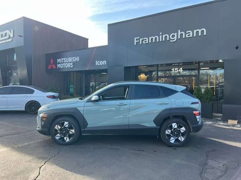 Used 2025 Hyundai Kona SEL image 4