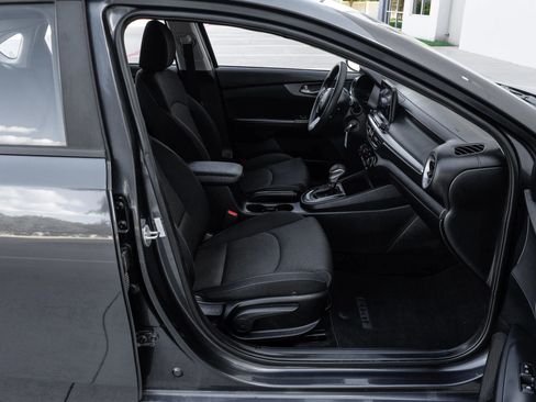 Used 2019 Kia Forte LXS FWD image 35