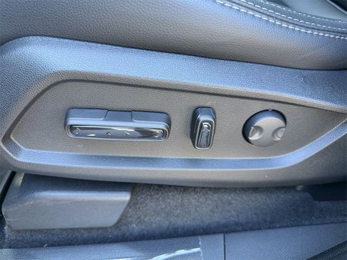 New 2025 Honda Pilot Touring image 25