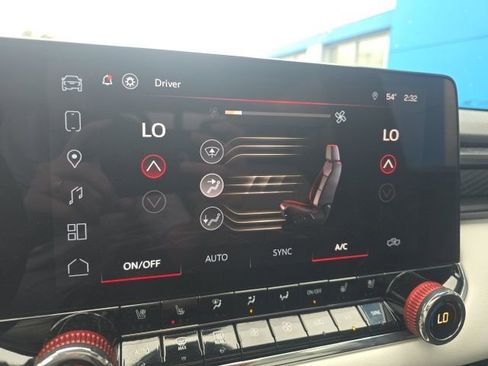 Used 2024 GMC Canyon AT4X w/ AT4X AEV Edition image 20