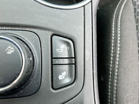 Used 2024 GMC Terrain SLE w/ Driver Convenience Package AWD/4WD image 29